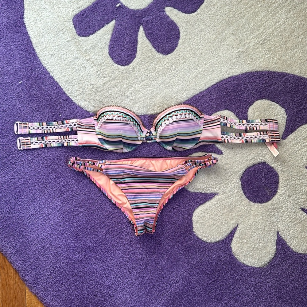Vintage Victoria's Secret Pastel Striped Bikini 👙 Set 32 B top / Small Bottoms